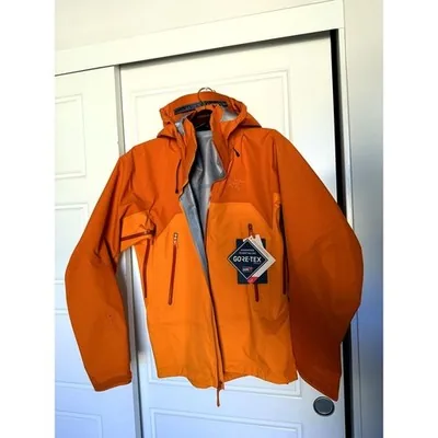 Arc'teryx Beta AR Jacket — Copper Sky / Blaze — M — New With Tags