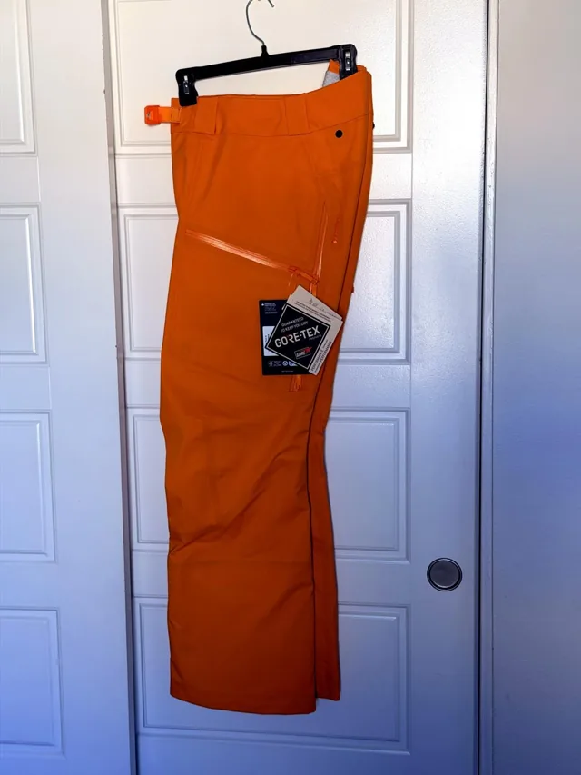 Arc'teryx Sabre Pant — Blaze — M Regular — New With Tags