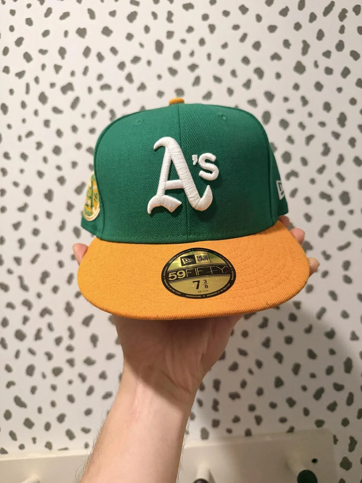 New Era 59FIFTY Oakland Athletics — 1972 World Series Patch — Cooperstown Collection Wool — Green/Gold — Size 7 3/8 — Pre-owned, Excellent